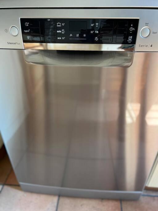 City Center 2 Bedroom Apt Bergamo Luaran gambar
